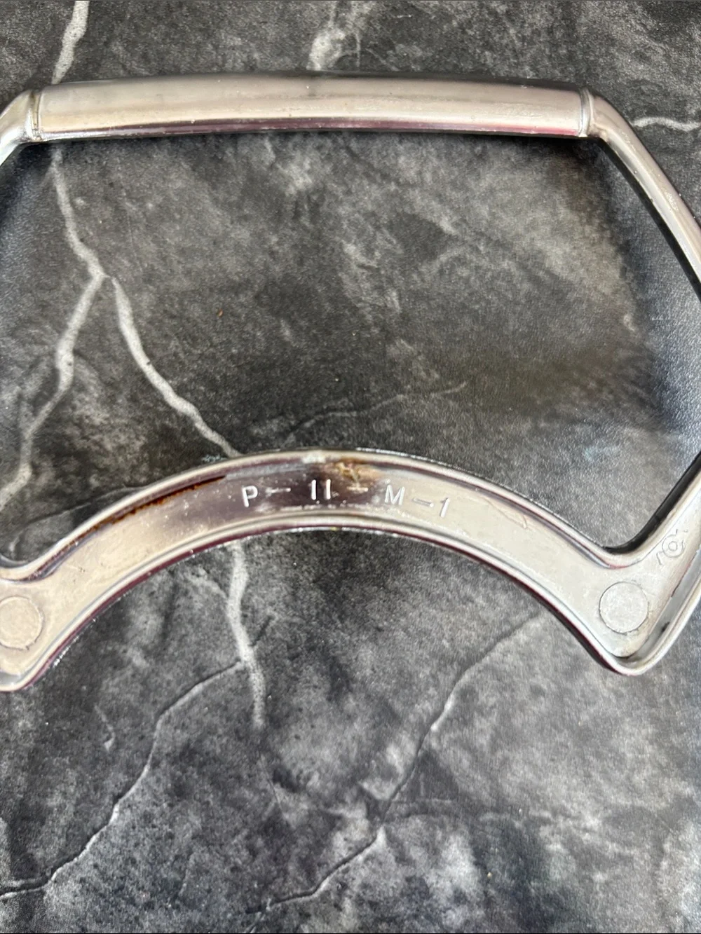 Corning Ware Chrome Metal Trivet with Curved Support Arms